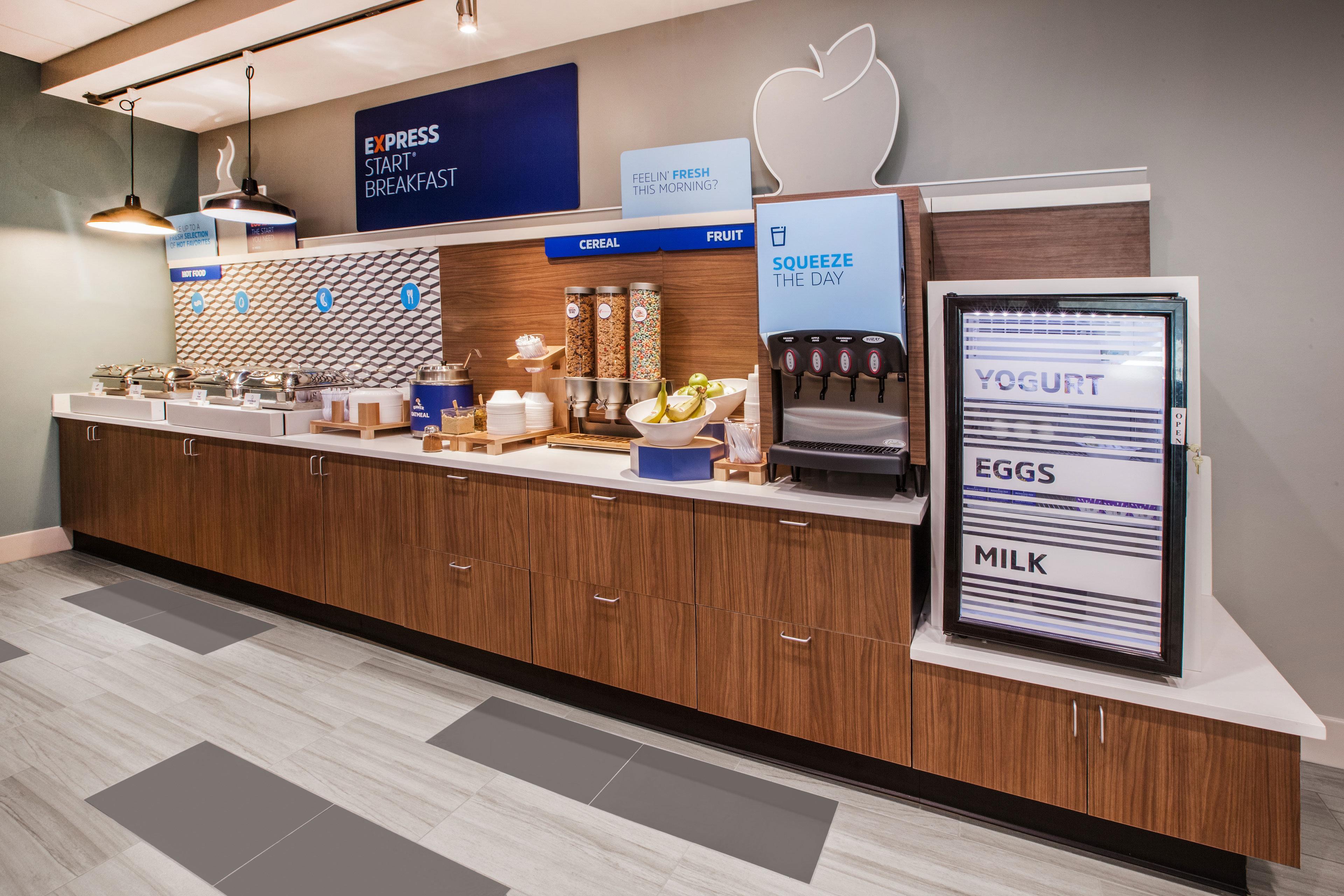 Holiday Inn Express Hotel & Suites Fort Atkinson By Ihg Exterior foto
